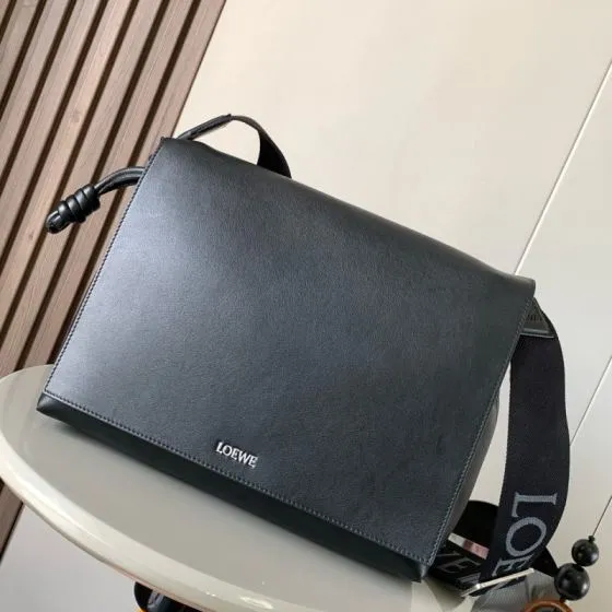 Loewe Black shoulder bag 1 1 Replica