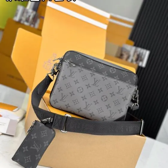 Louis Vuitton M69443 Gray Monogram Canvas crossbody — AAA Quality Replica