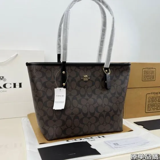 Coach Monogram shoulder bag Premium Replica
