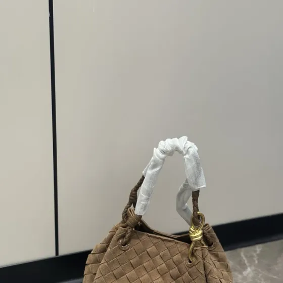 Bottega Veneta Brown 25x18x10cm shoulder bag 1 1 Replica
