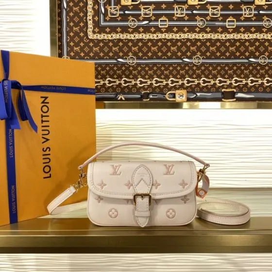 Louis Vuitton M13642 Monogram Empreinte Rose Poudre crossbody — Premium Replica