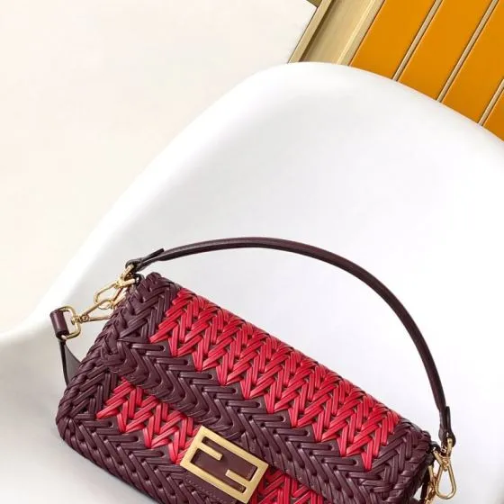 Fendi Baguette Red 24x14cm shoulder bag Top Quality Replica