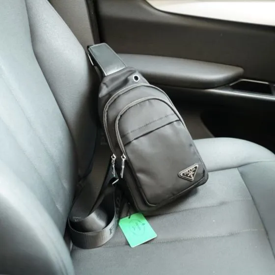 Prada Black 25x18x10cm shoulder bag AAA Quality Replica