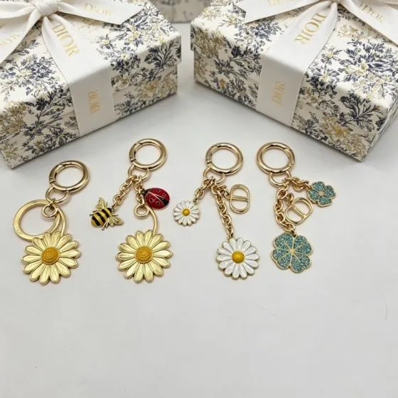 Dior White floral print with gold accents everyday Top Quality Replica