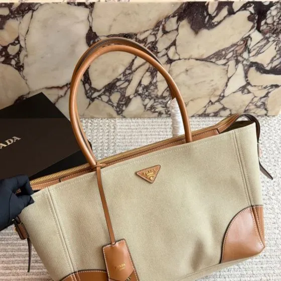Prada Brown 40x30x16cm shoulder bag AAA Quality Replica