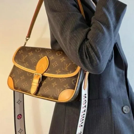 Louis Vuitton Cartouchiere Monogram shoulder 1 1 Replica