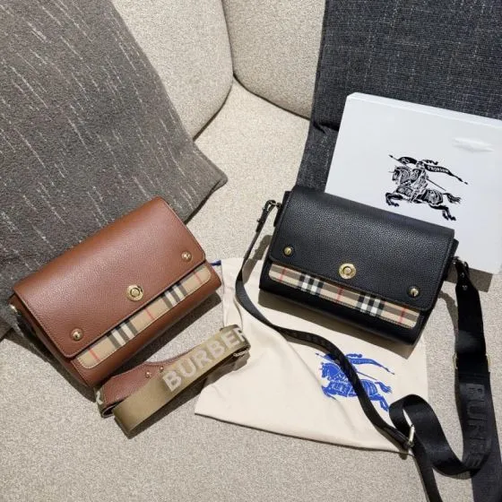 Burberry Black shoulder bag 1 1 Replica