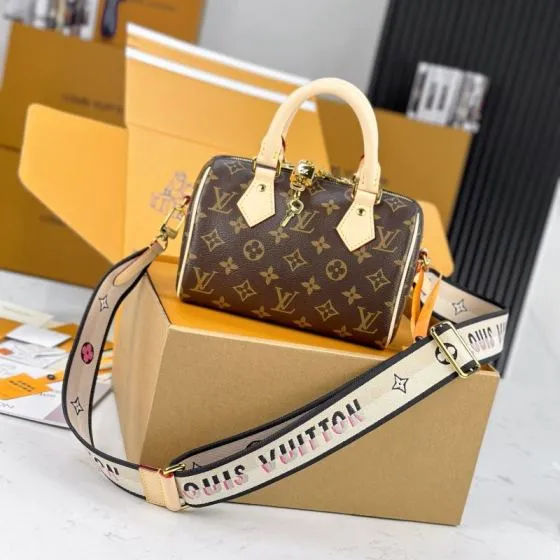 Louis Vuitton M46234 Monogram Canvas crossbody — Premium Replica