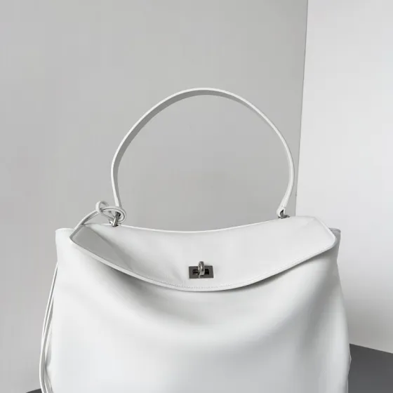 Balenciaga White 30x22x12cm shoulder bag 1 1 Replica
