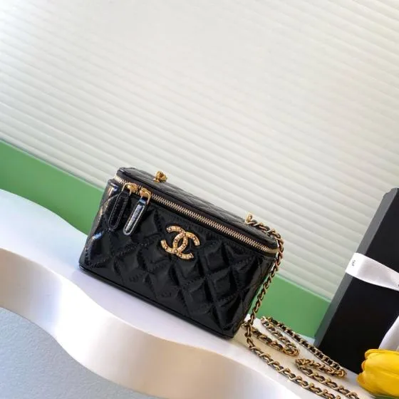 Chanel Vanity Case Black patent leather crossbody 1 1 Replica