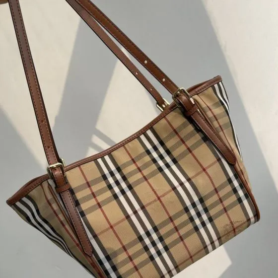 Burberry Haymarket Check Brown Leather Trim 28x26x16cm tote AAA Quality Replica