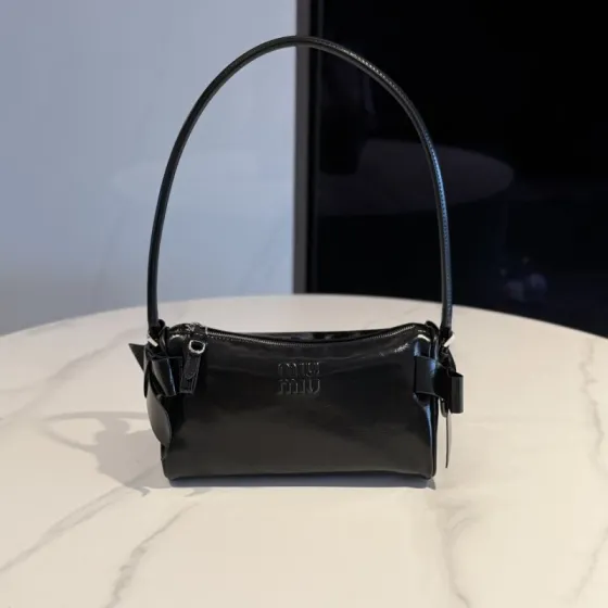 Miu Miu Black 25x18x10cm shoulder bag 1 1 Replica