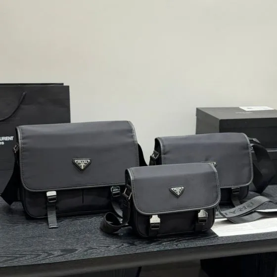 Prada Black 25x18x10cm shoulder bag Top Quality Replica