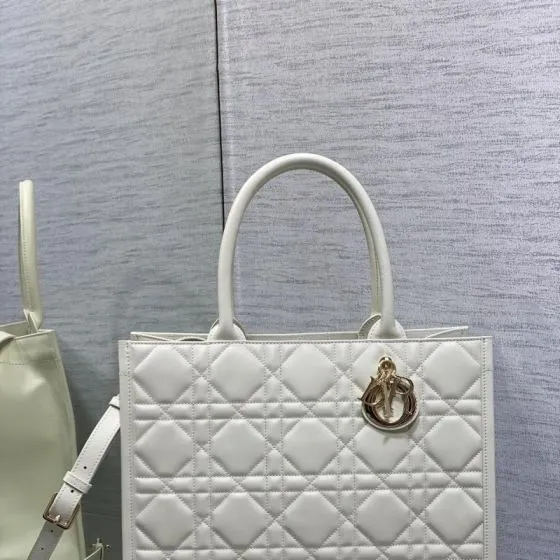Dior White work 1 1 Replica