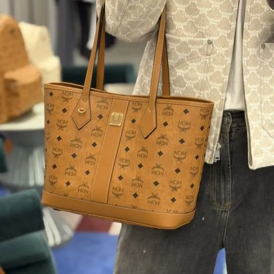 MCM Toni Cognac Visetos Pink Visetos 26x22x12cm tote bag Premium Replica