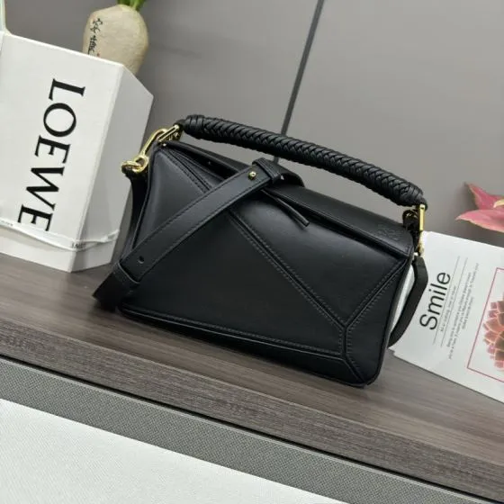 Loewe Black 25x18x10cm shoulder bag 1 1 Replica