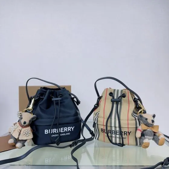 Burberry Black 18x12cm shoulder bag Premium Replica
