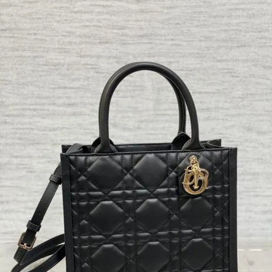 Dior Lady Black shoulder 1 1 Replica