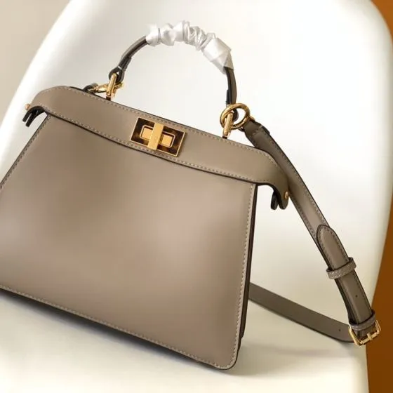 Fendi Peekaboo 33x22x14cm shoulder bag AAA Quality Replica