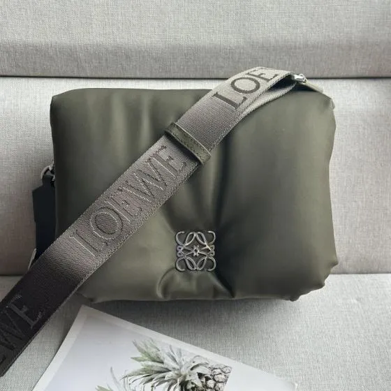 Loewe Green 25x18x10cm shoulder bag Top Quality Replica