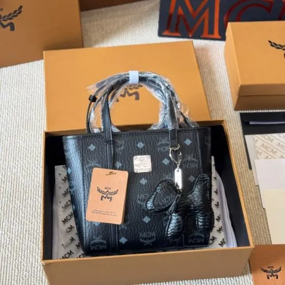 MCM Toni Black Visetos 20cm tote Top Quality Replica