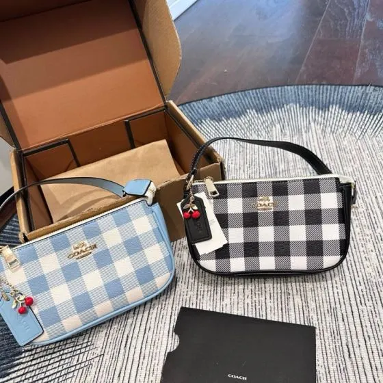 Coach Black shoulder bag Top Quality Replica