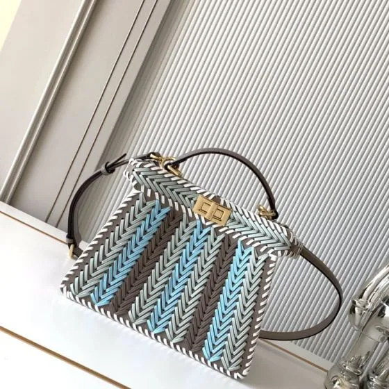 Fendi Peekaboo 33x22x14cm shoulder bag 1 1 Replica