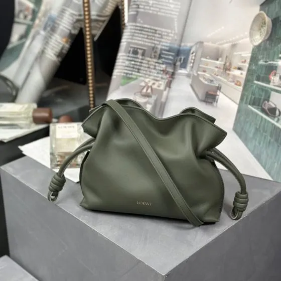 Loewe Green 18x12cm shoulder bag Top Quality Replica