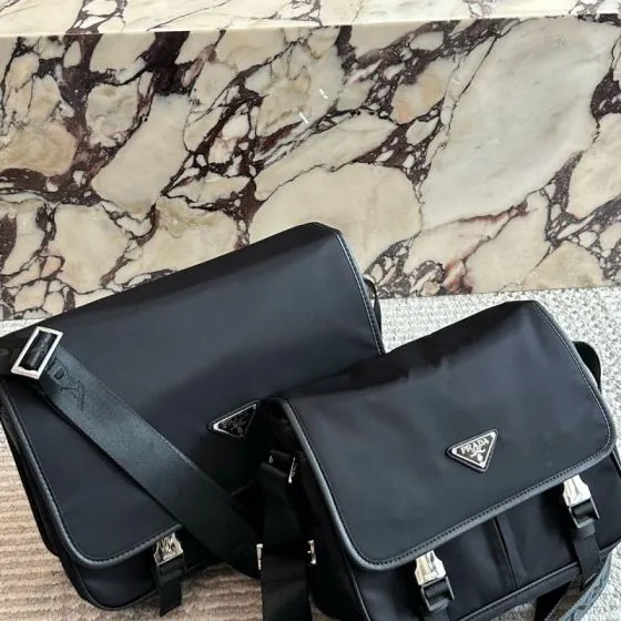 Prada Black shoulder bag 1 1 Replica