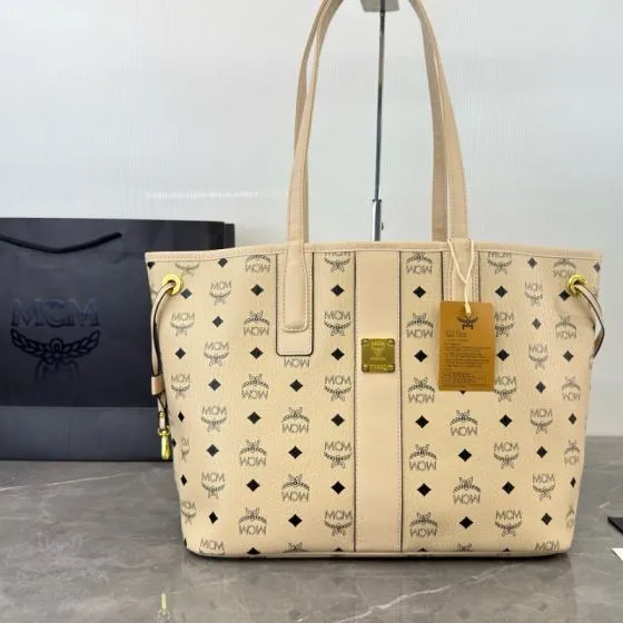 MCM Toni Visetos 19x16cm shoulder bag 1 1 Replica