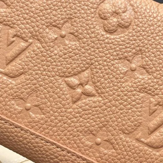 Louis Vuitton Sarah Pink Monogram Empreinte 19 x 10 5 x 2 cm everyday 1 1 Replica