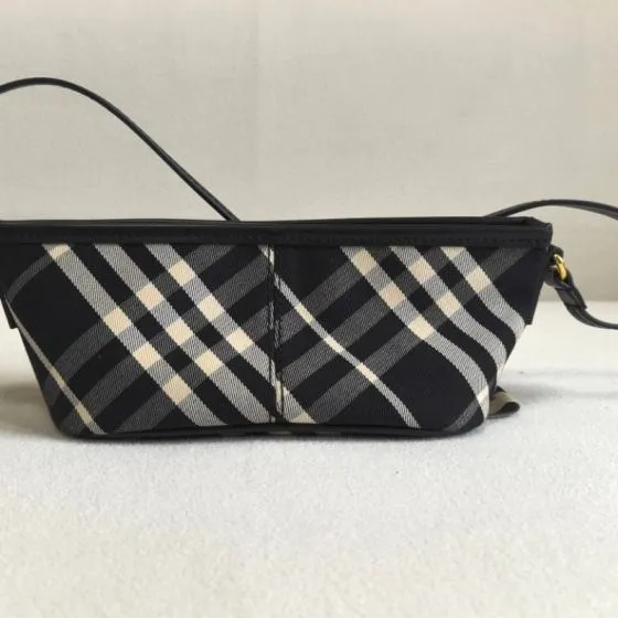 Burberry Black 18x12cm shoulder bag Top Quality Replica