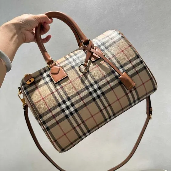 Burberry Brown 30x22x12cm shoulder bag AAA Quality Replica