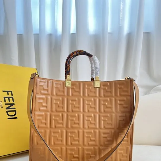 Fendi shoulder bag Top Quality Replica