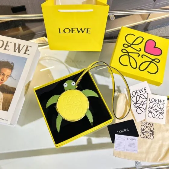 Loewe Green 18x12cm shoulder bag AAA Quality Replica