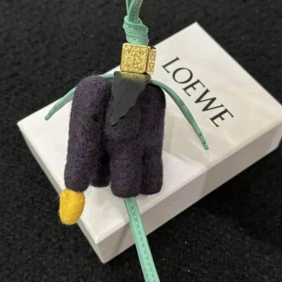 Loewe Green shoulder bag 1 1 Replica
