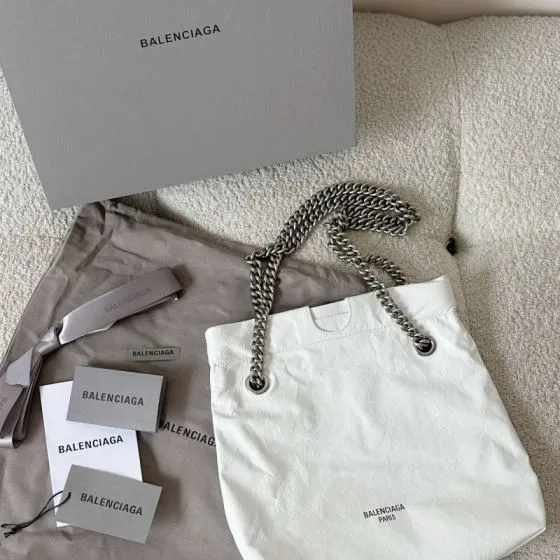 Balenciaga White 25x18x10cm shoulder bag 1 1 Replica