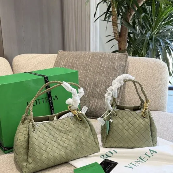 Bottega Veneta White 25x18x10cm shoulder bag Premium Replica