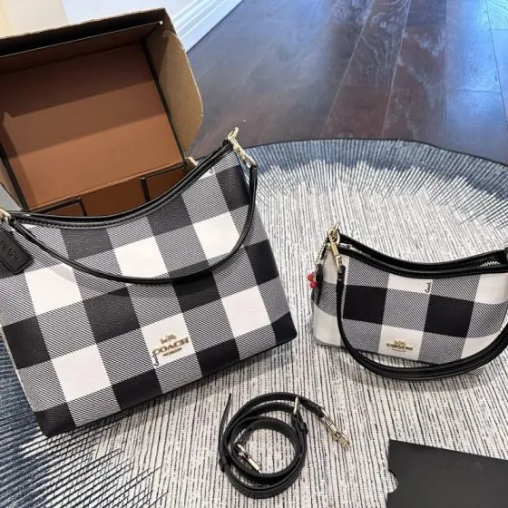 Coach Black shoulder bag Top Quality Replica