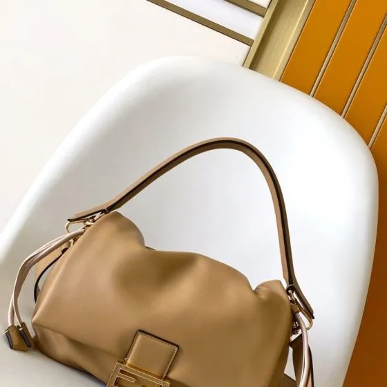 Fendi Baguette Beige 24x14cm shoulder bag — Top Quality Replica