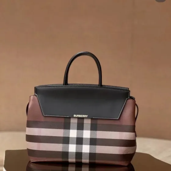 Burberry Black shoulder bag Top Quality Replica