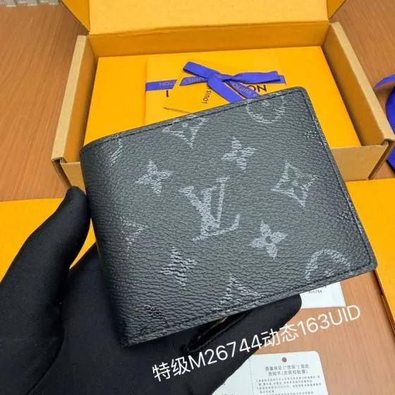 Louis Vuitton M26744 Black Monogram Eclipse everyday — 1:1 Replica