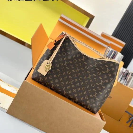 Louis Vuitton M25877 Monogram shoulder — Premium Replica