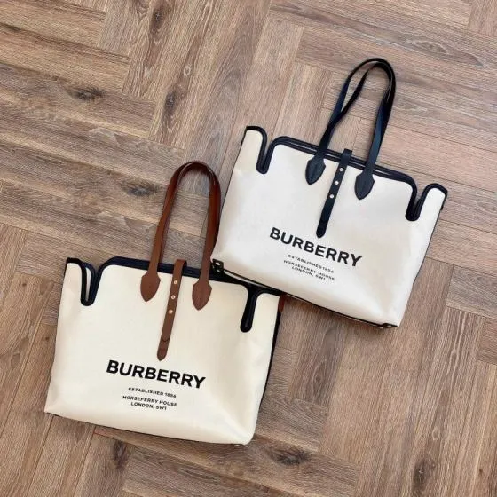 Burberry Black shoulder bag Top Quality Replica