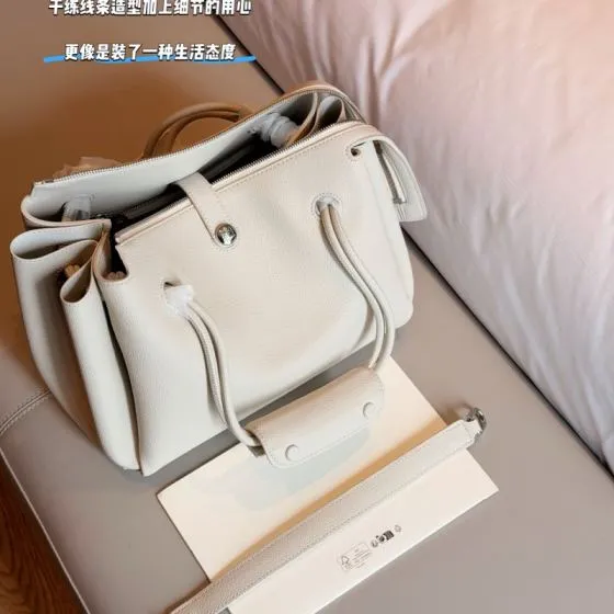 Loewe White shoulder bag Top Quality Replica