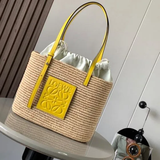 Loewe Green 25x18x10cm shoulder bag 1 1 Replica