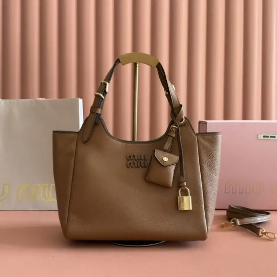 Miu Miu Brown 25x18x10cm shoulder bag 1 1 Replica