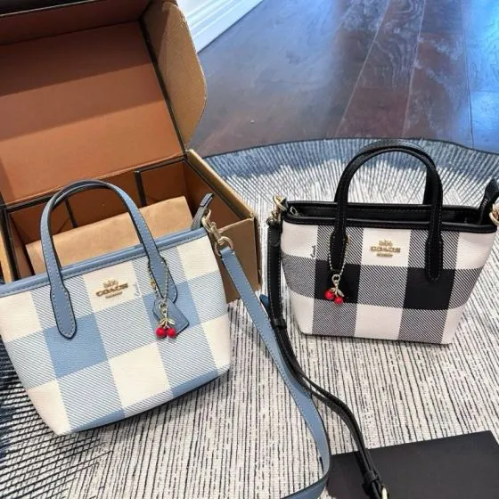 Coach White 18x12cm shoulder bag Premium Replica