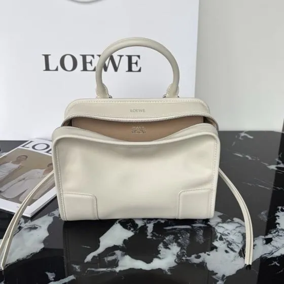 Loewe White 25x18x10cm shoulder bag AAA Quality Replica