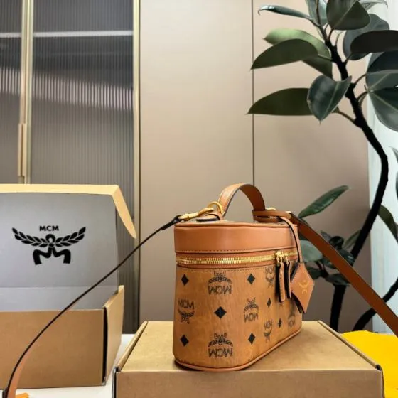 MCM Visetos 25x18x10cm shoulder bag 1 1 Replica